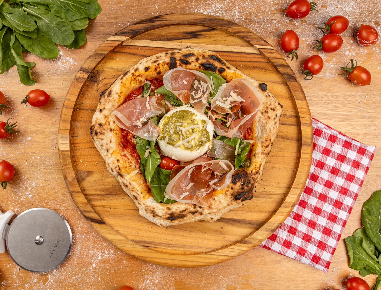 Da Luigi Pizzaioli Pizza Napoletana Prosciutto e Burrata